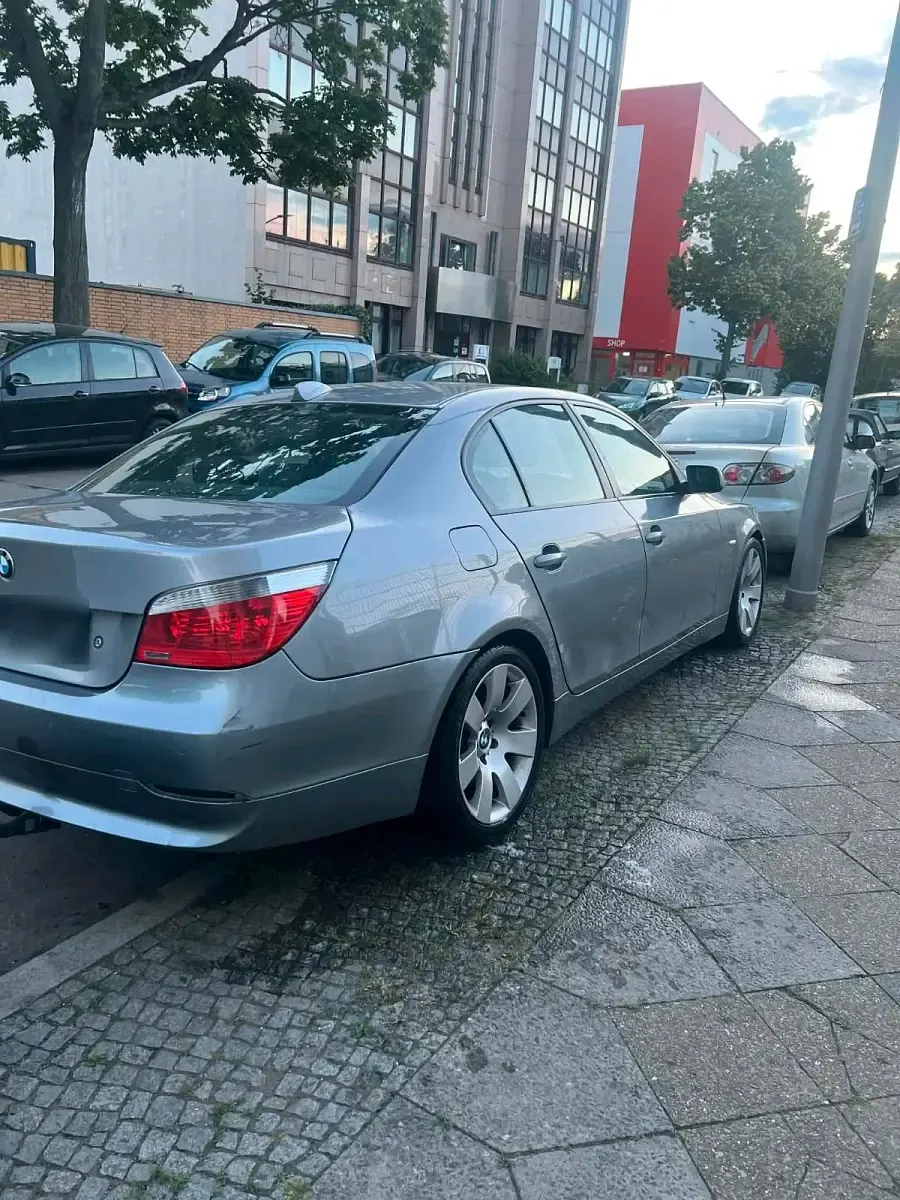 Gebraucht BMW 525 192 PS (141 kW) 2004 Blau Limousine