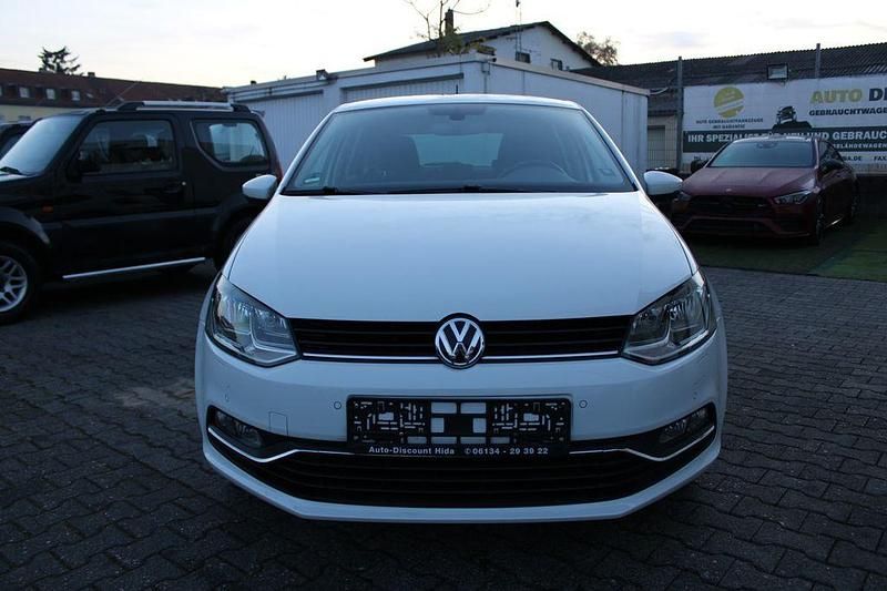Gebraucht VW Polo LOUNGE 75 PS (55 kW) 2015 Weiß Limousine
