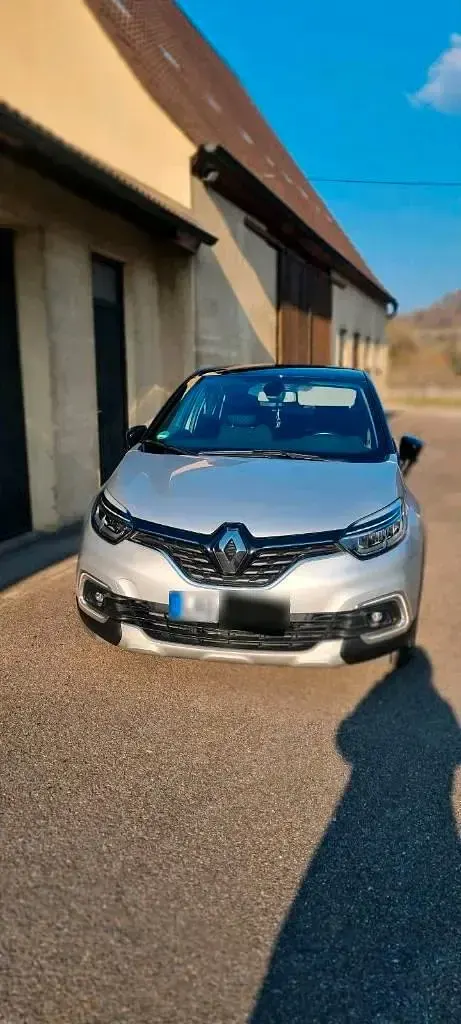Używany Renault Captur 90 KM (66 kW) 2021 Szary SUV