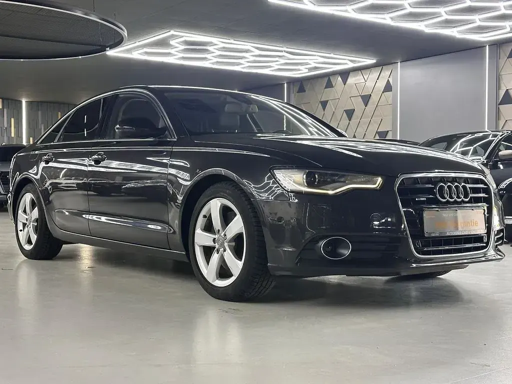 Gebraucht Audi A6 Ambiente 245 PS (180 kW) 2013 Grau Limousine