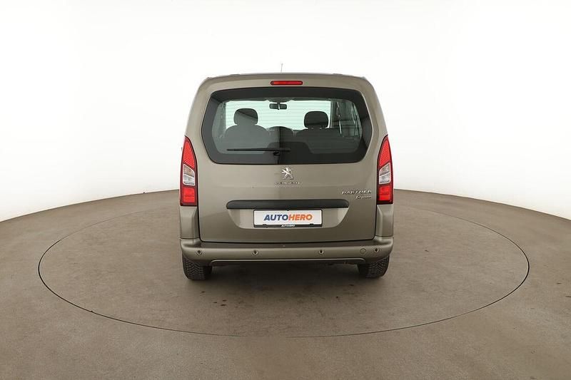 Gebraucht Peugeot Partner Active 98 PS (72 kW) 2017 Braun Van / Kleinbus