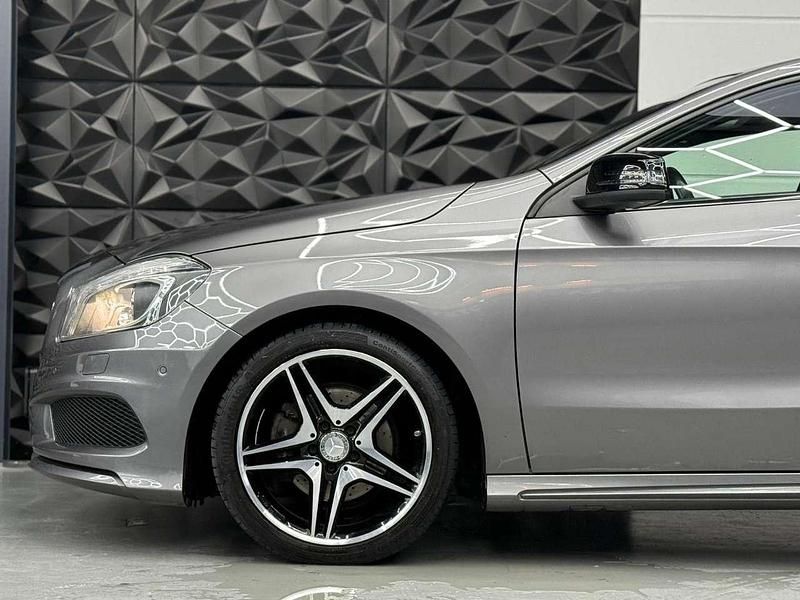 Gebraucht Mercedes A200 136 PS (100 kW) 2015 Limousine