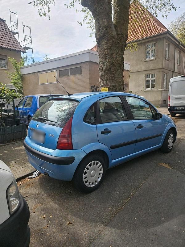 Second-hand Citroën C3 75 CP (55 kW) 2004 Albastru Hatchback