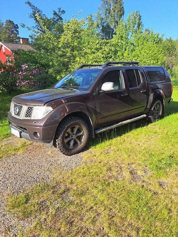 Braun Gebraucht 2010 Nissan Navara Abholung | 7.900 € (Superpreis) - Bild 1/3