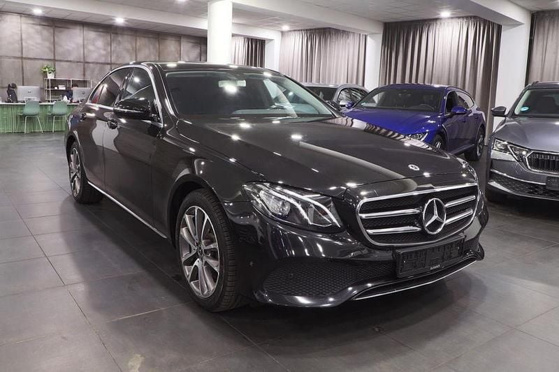 Gebraucht 2019 Mercedes E200 Limousine | 26.419 € (Fairer Preis) - Bild 1/4