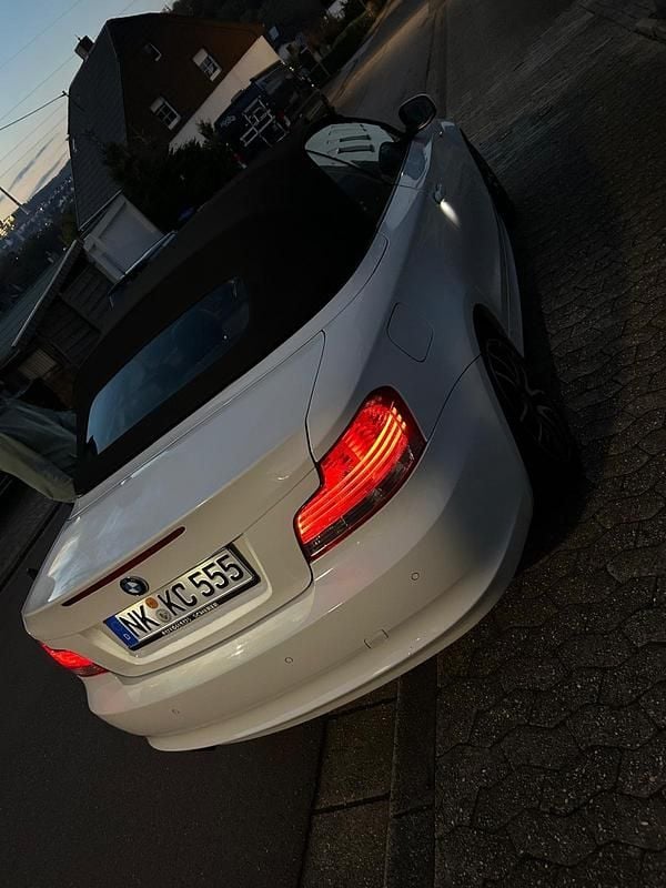 Gebraucht BMW 118 Cabriolet 142 PS (104 kW) 2010 Weiß Cabrio