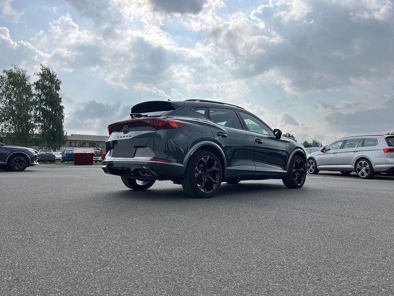 Grün Gebraucht 2022 Cupra Formentor SUV | 31.889 € (Etwas zu teuer) - Bild 1/4
