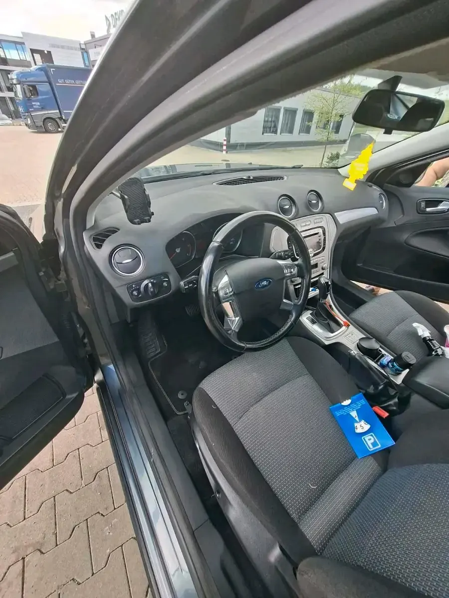 Gebraucht Ford Mondeo 140 PS (102 kW) 2008 Silber Kombi