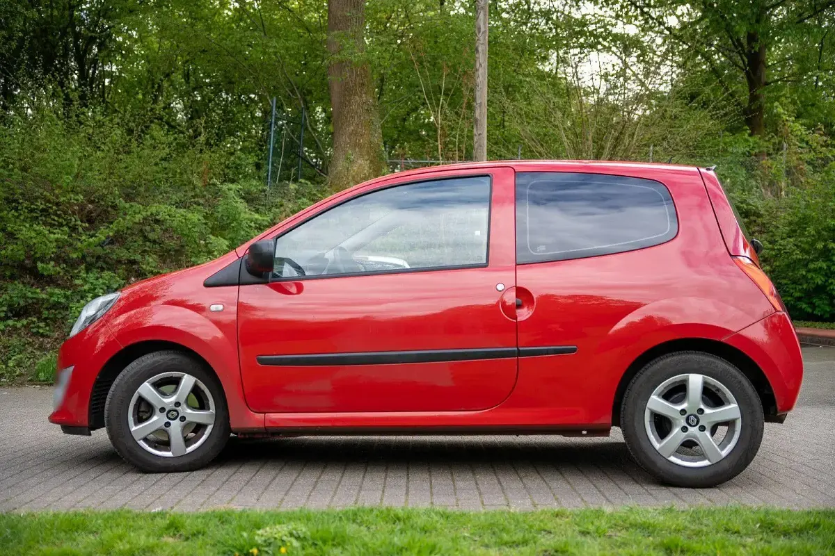 Gebraucht Renault Twingo 75 PS (55 kW) 2011 Rot Kleinwagen