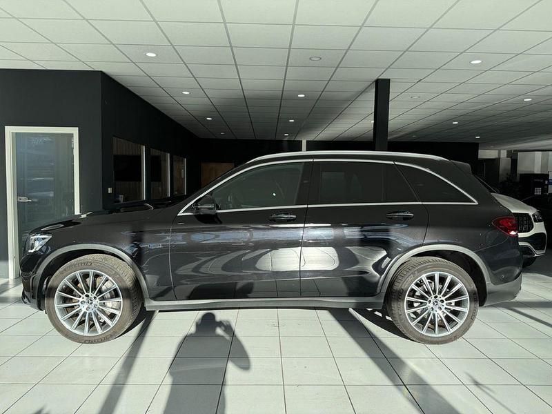 Gebraucht Mercedes GLC300e AMG 194 PS (142 kW) 2021 Obsidianschwarz  metalliclack SUV