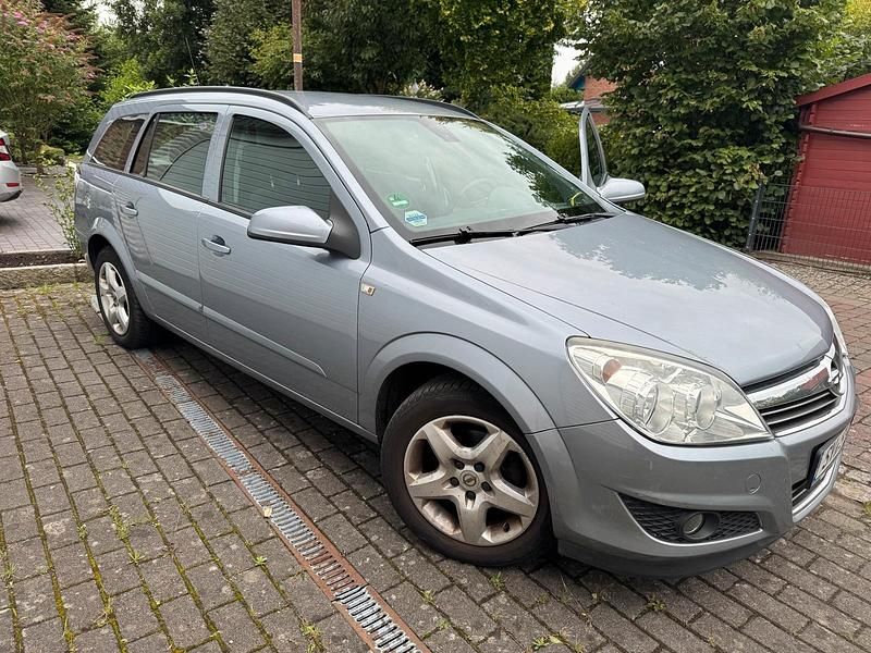 Blau Gebraucht 2008 Opel Astra Kombi | 2.950 € (Teuer) - Bild 1/4