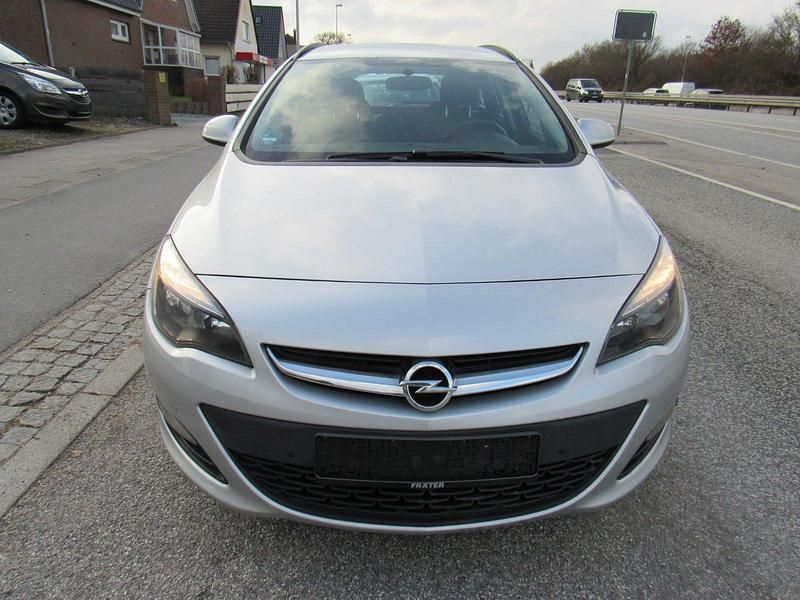Gebraucht Opel Astra 140 PS (102 kW) 2015 Silber Kombi