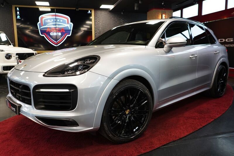 Grau Gebraucht 2019 Porsche Cayenne Chrono SUV | 49.900 € - Bild 1/4