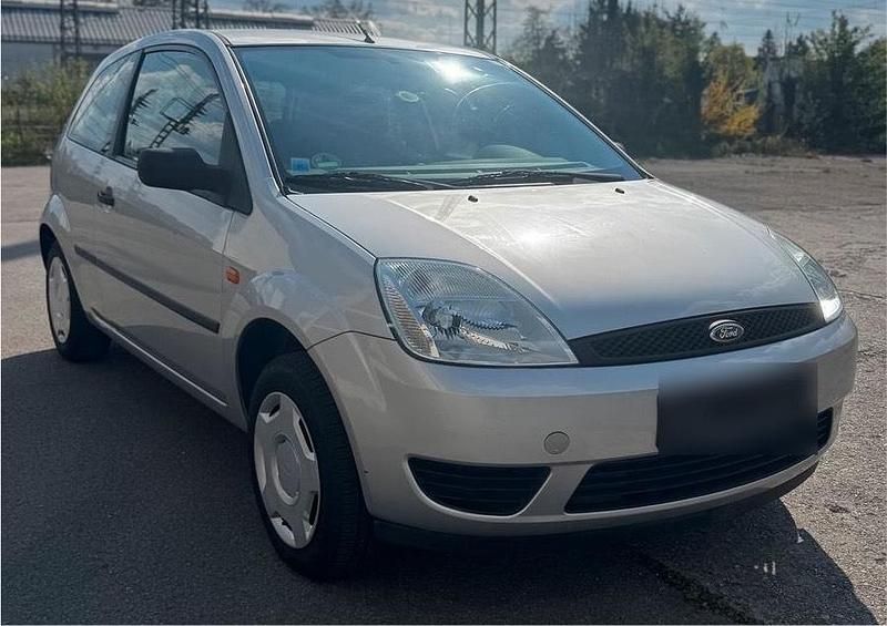 Gebraucht Ford Fiesta 60 PS (44 kW) 2005 Silber Kleinwagen