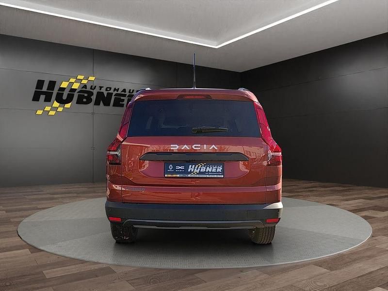 Neu Dacia Jogger Expression 110 PS (80 kW) 2025 Braun Van / Kleinbus