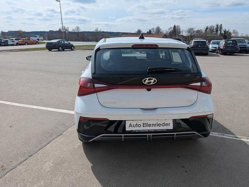 Gebraucht Hyundai i20 GO! 101 PS (74 kW) 2024 Weiß Kleinwagen