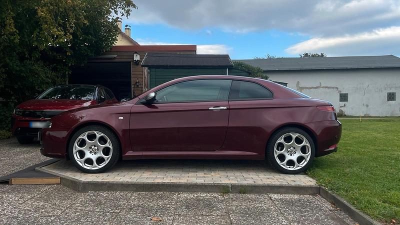 Gebraucht Alfa Romeo GT Distinctive 165 PS (121 kW) 2009 Rot Coupé