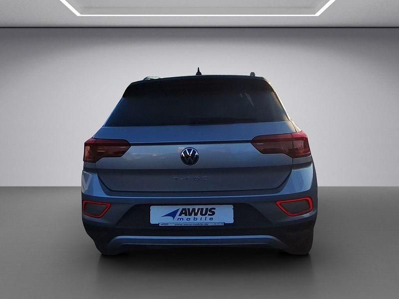 Gebraucht VW T-Roc Move 150 PS (110 kW) 2024 Pyrit silber SUV