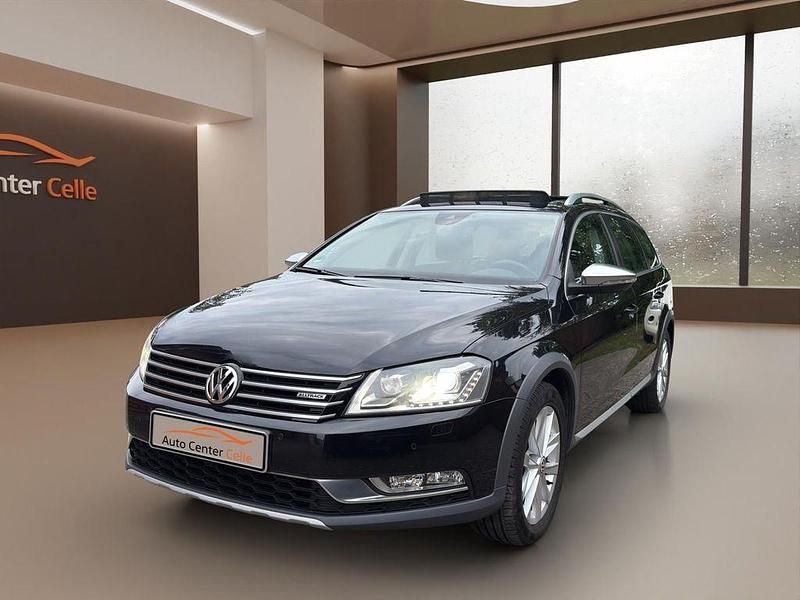Schwarz Gebraucht 2012 VW Passat Alltrack Basis Kombi | 7.990 € (Fairer Preis) - Bild 1/4