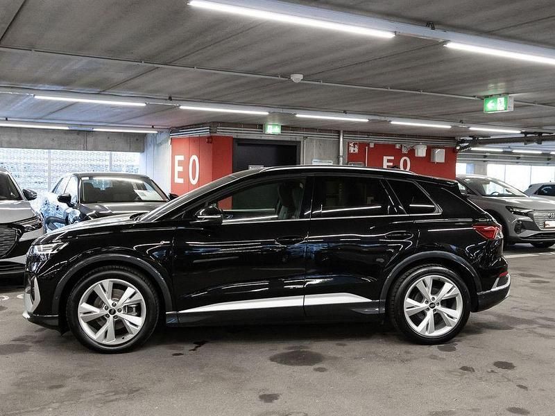 Gebraucht Audi Q4 e-tron Sport 125 kW (170 PS) 2025 Mythosschwarz metallic SUV
