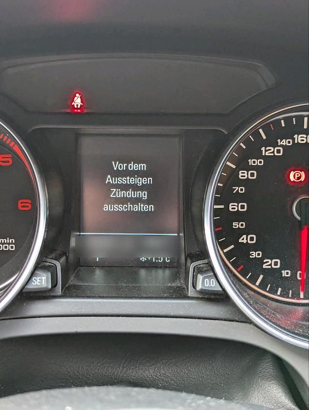 Grau Gebraucht 2015 Audi A5 S-Line Limousine | 14.000 € (Fairer Preis) - Bild 1/4