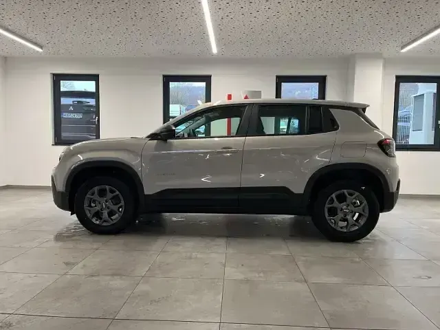 Neu Jeep Avenger Longitude 110 PS (80 kW) 2026 Beige SUV
