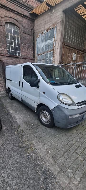 Gebraucht Opel Vivaro 101 PS (74 kW) 2004 Weiß Van / Kleinbus