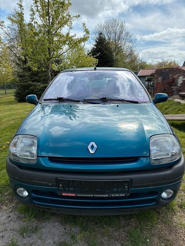 Gebraucht Renault Clio II 90 PS (66 kW) 1998 Blau Kleinwagen