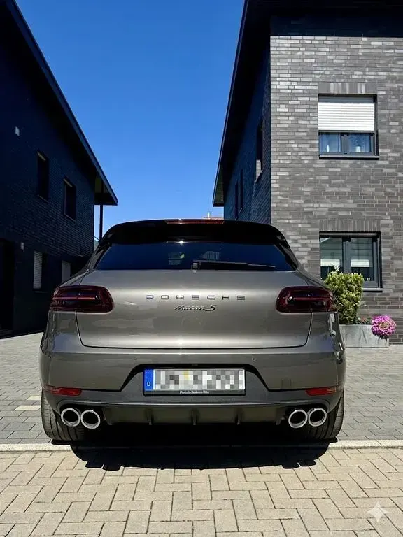 Gebraucht Porsche Macan Turbo 258 PS (189 kW) 2016 Grau SUV