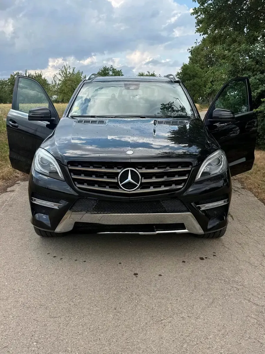 Gebraucht Mercedes ML350 258 PS (189 kW) 2012 Schwarz SUV