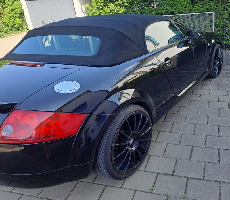 Schwarz Gebraucht 2005 Audi TT Roadster Sport Cabrio | 10.990 € (Etwas zu teuer) - Bild 1/4