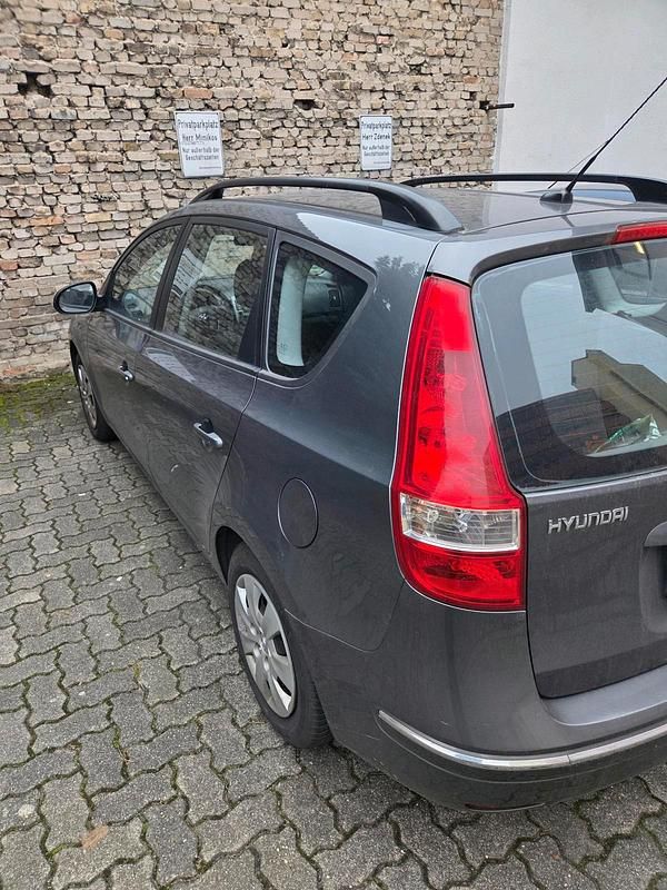 Gebraucht Hyundai i30 2008 Grau Kombi