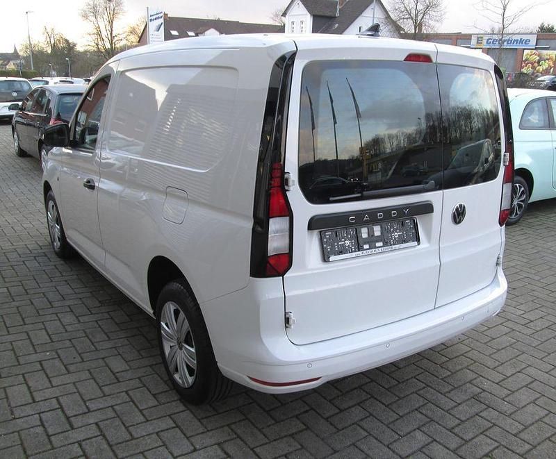 Gebraucht VW Caddy 102 PS (75 kW) 2021 Weiß Van / Kleinbus