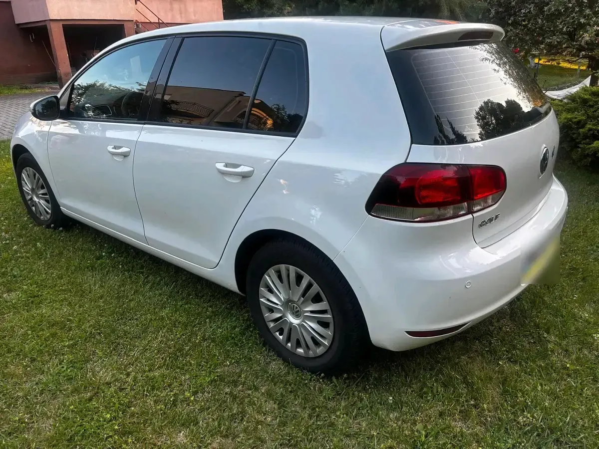 Gebraucht VW Golf VI Trendline 80 PS (58 kW) 2010 Weiß Kleinwagen