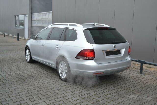Gebraucht VW Golf VI Style 105 PS (77 kW) 2011 Silber metallic Kleinwagen