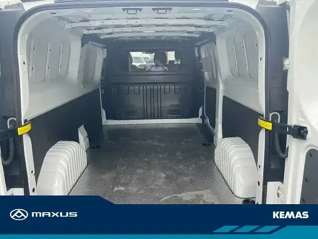 Second-hand Maxus V70 2024 Alb Van