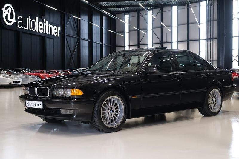 Schwarz Gebraucht 2001 BMW 728 Limousine | 29.500 € - Bild 1/4
