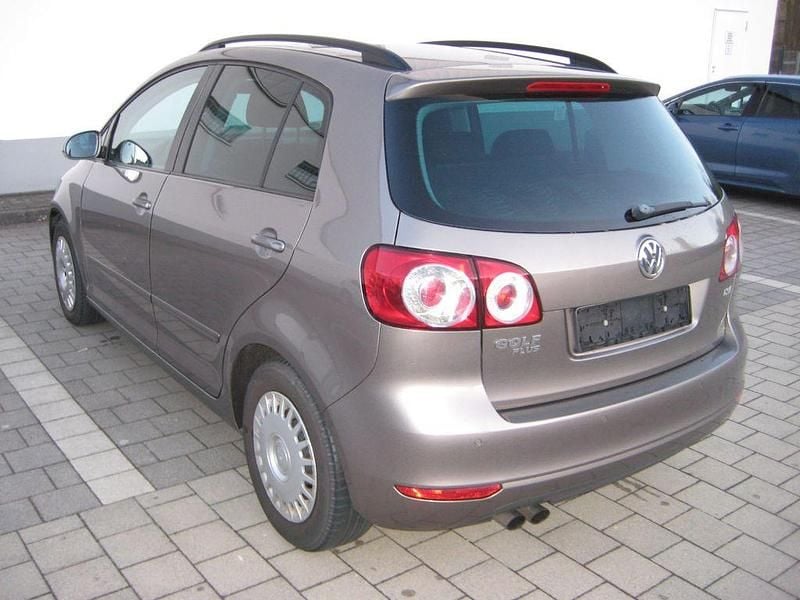 Gebraucht VW Golf Plus Comfortline 122 PS (89 kW) 2009 Braun Van / Kleinbus