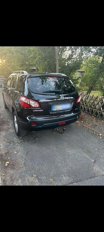Schwarz Gebraucht 2012 Nissan Qashqai +2 Tekna SUV | 4.999 € (Superpreis) - Bild 1/4