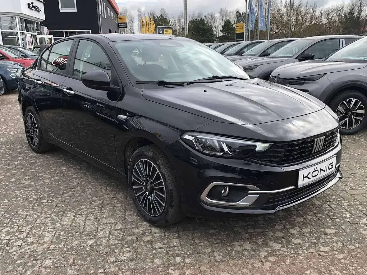 Gebraucht Fiat Tipo Urban 131 PS (96 kW) 2026 Schwarz Limousine