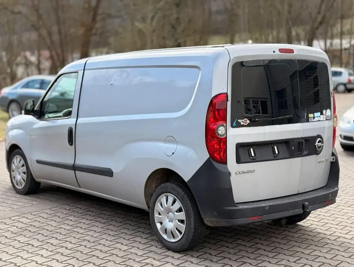Gebraucht Opel Combo Edition 90 PS (66 kW) 2013 Grau Van / Kleinbus