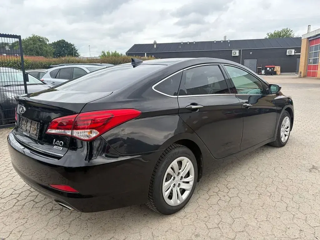 Gebraucht Hyundai i40 141 PS (103 kW) 2017 Schwarz Limousine