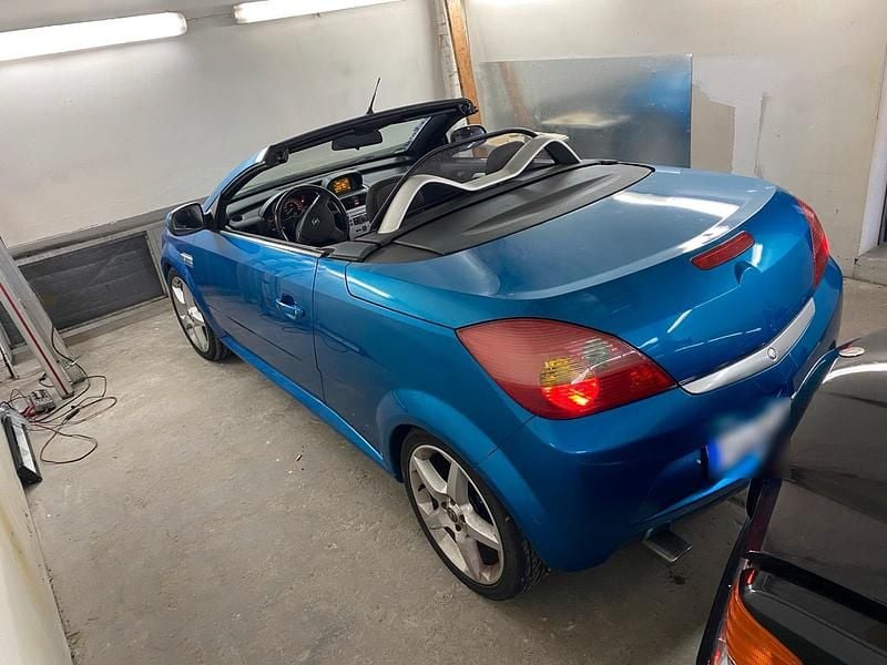 Gebraucht Opel Tigra 125 PS (91 kW) 2004 Cabrio