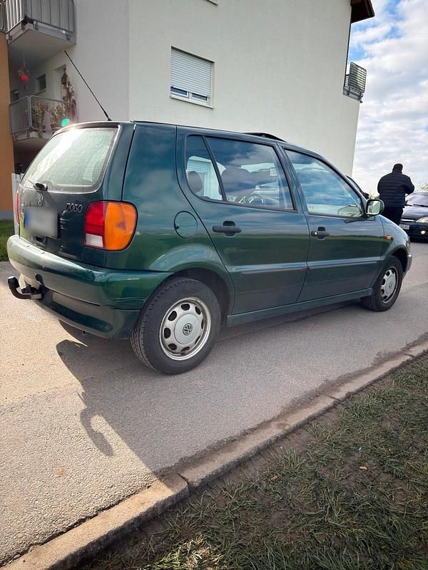 Gebraucht VW Polo 60 PS (44 kW) 1999 Grün Kleinwagen