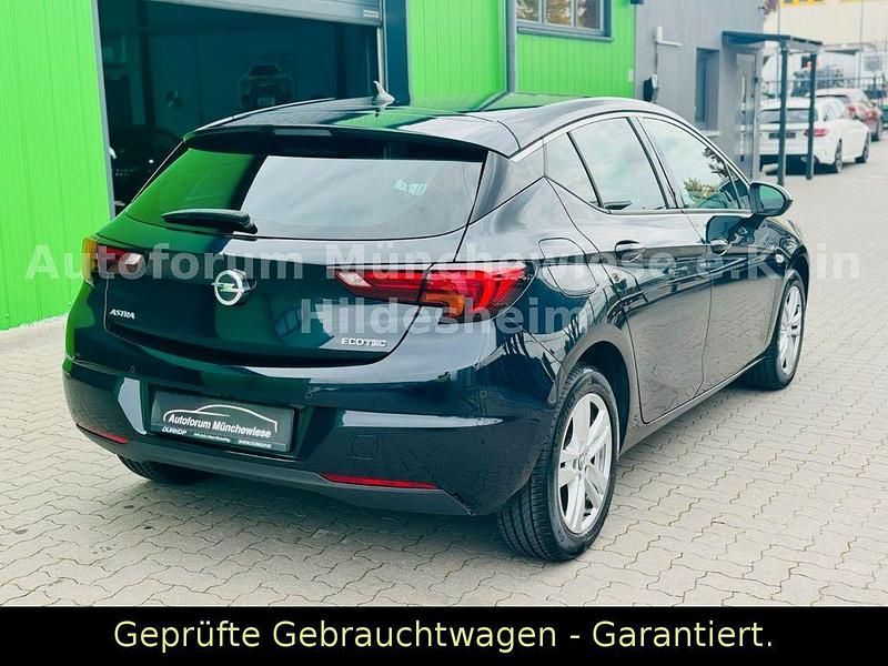 Gebraucht Opel Astra Innovation 105 PS (77 kW) 2018 Blau Limousine
