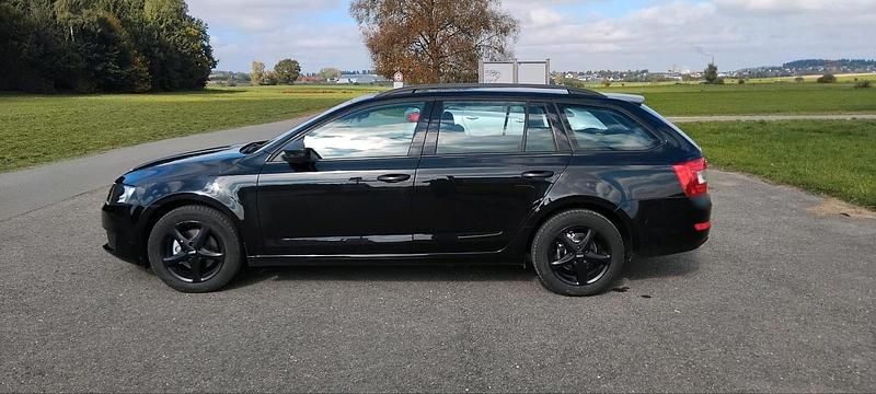 Gebraucht Skoda Octavia Active 150 PS (110 kW) 2016 Schwarz Kleinwagen