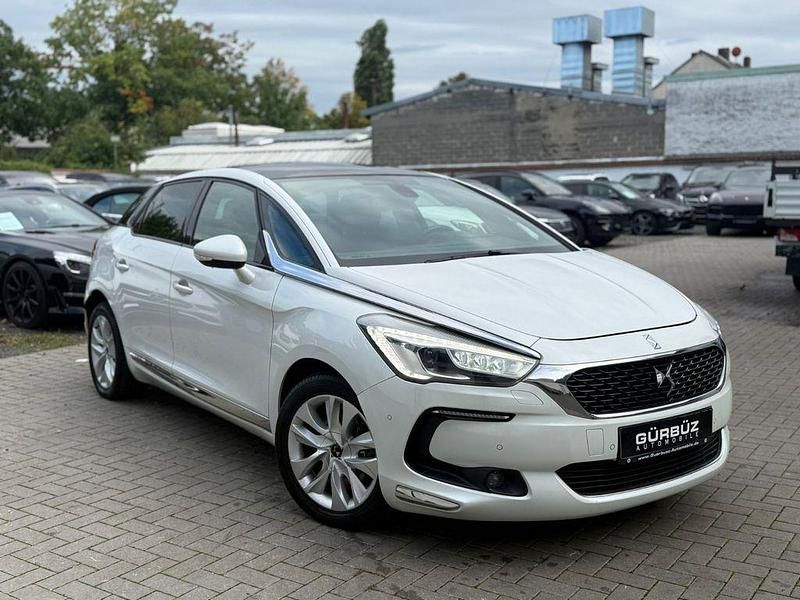 Weiß Gebraucht 2016 DS Automobiles DS5 Kleinwagen | 12.800 € (Fairer Preis) - Bild 1/4