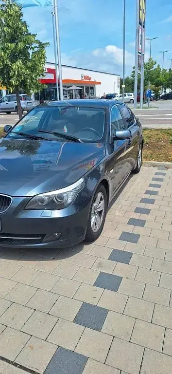 Gebraucht BMW 520 177 PS (130 kW) 2009 Grau Limousine