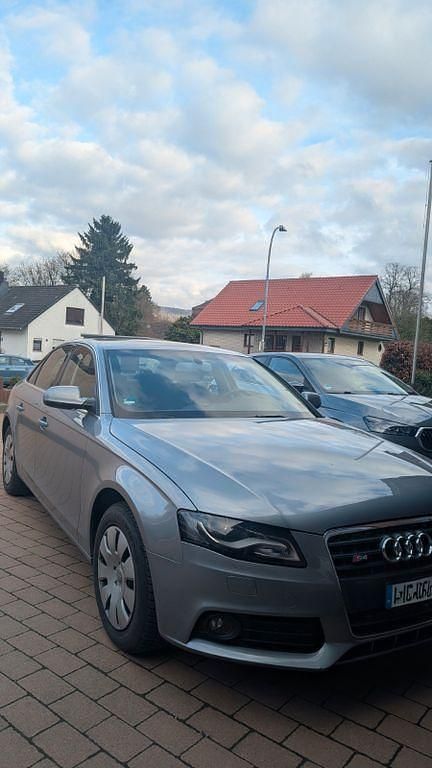 Gebraucht Audi A4 Attraction 179 PS (131 kW) 2011 Grau Limousine