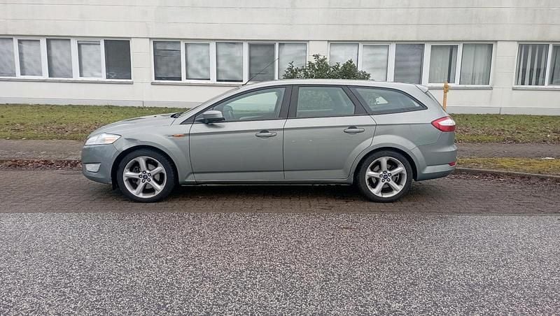 Gebraucht Ford Mondeo 160 PS (117 kW) 2009 Kombi
